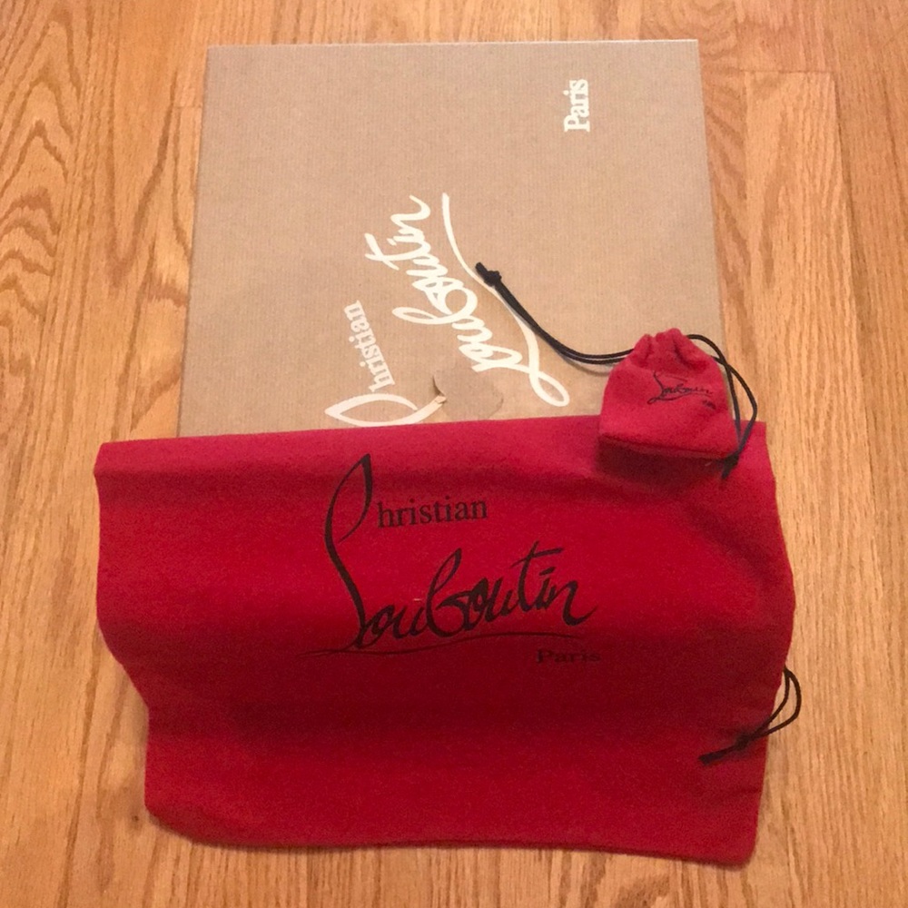 Louboutin Empty shoe box + shoe bag + heel tap (1)